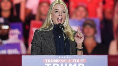 Donald Trump annonce la nomination de Pam Bondi à la justice après le retrait de Matt Gaetz